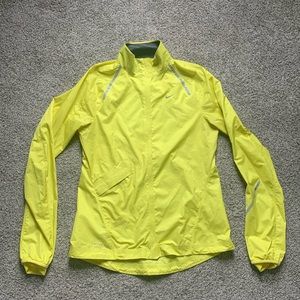 Nike Storm Fit Jacket 💛
